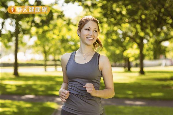 運動時想要達到「燃燒脂肪」的效果，建議從事中強度運動，且運動時間至少要持續30分鐘以上。