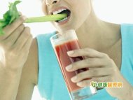 果菜汁含高鉀　腎臟病人喝多恐猝死