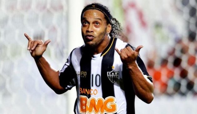 Ronaldinho appelé par le pape François pour le match de la paix... 567003499a4358184d2aa38417478606
