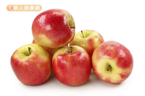 蘋果果肉有助減緩腹瀉，連果皮一起吃則能促進排便。