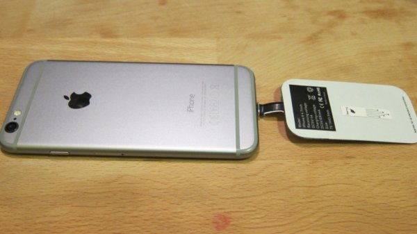 用這個 $20 美元小配件, 就能讓 iPhone 6 無線充電