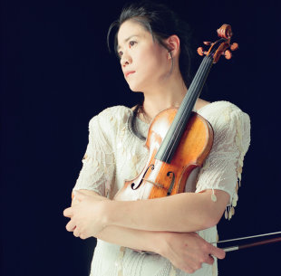 小提琴家宗緒嫻受邀於17日國家交響樂團共同演出潘皇龍的作品《玉芙蓉》。(photo by NSO提供)