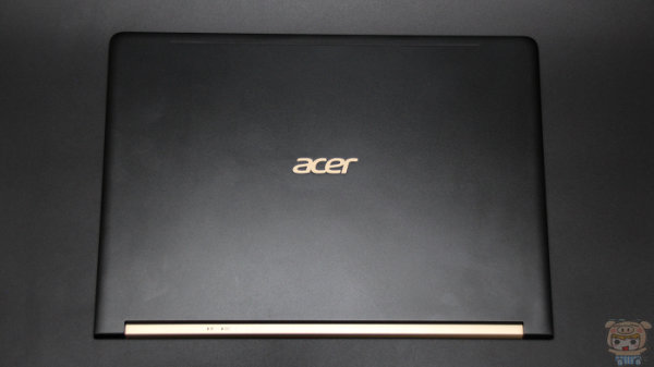 機身厚度小於 1 公分！Acer Swift 7 極致輕薄開箱！