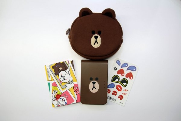 LG推出的口袋相印機Pocket photo 3.0，正式推出超可愛的熊大版，造型就是可愛的熊大，還有專屬的熊大造型攜帶包以及獨特的貼紙，讓你印出的相片充斥在熊大的氣氛中。