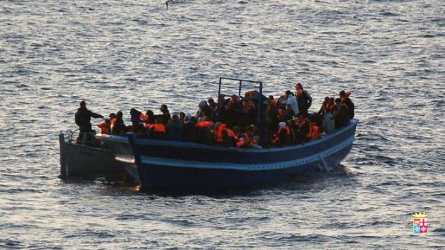 Italie : ils manquent de se noyer lors d'un coup de com' anti-immigration