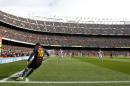 Football: l'interdiction des transferts pour le Barça suspendue