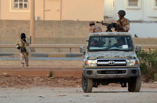 Les forces du général Khalifa Haftar s'opposent à des groupes islamistes à Benghazi, dans l'est de la Libye, le 2 juin 2014