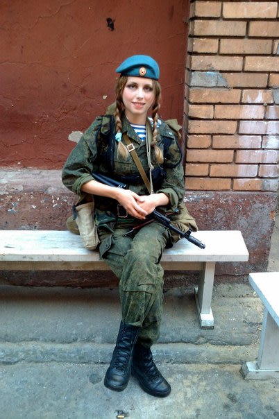 【娛樂星正妹】Yulia Kharlamova／戰鬥民族的正妹士兵