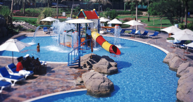 وجهات سياحية رائعة للأطفال في عيد الأضحى Kiddie-Pool-at-Grand-Hyatt-Dubai