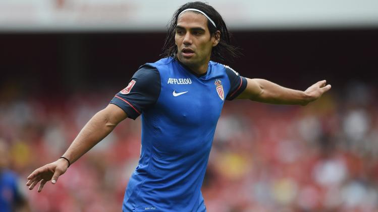 Friendly match - Falcao scores as refereeing blunder hands Monaco victory over Arsenal