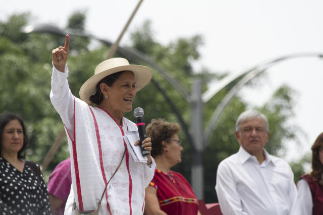 Jesusa Rodríguez y López Obrador | Foto: Archivo Cuartoscuro