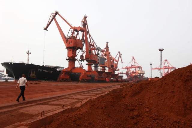 Un cargamento de tierras raras destinado a exportarse en barco a JapÃ³n, el 5 de septiembre del aÃ±o 2010 en el puerto de Lianyungang, al este de China