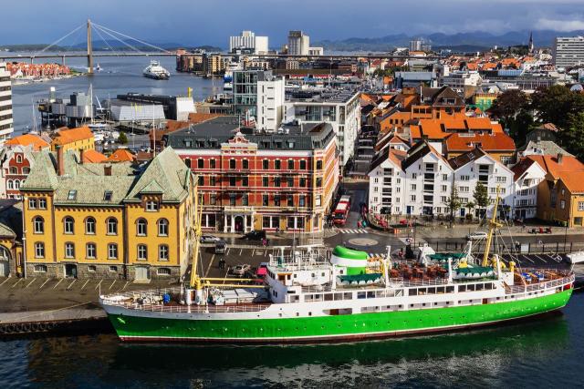 Postal de Bergen, la segunda ciudad de Noruega. Fuente de la imagen: La Nación. 